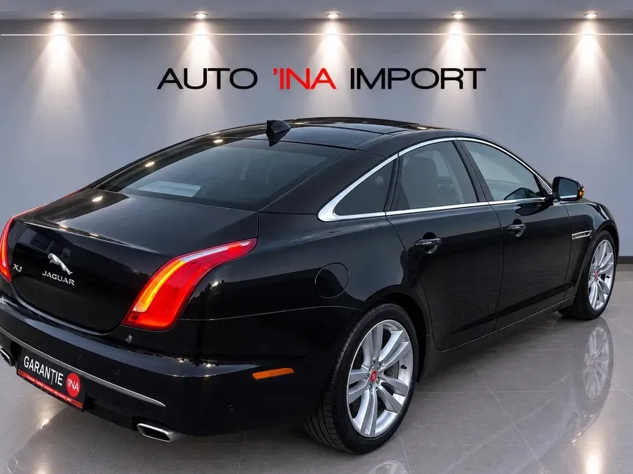 Jaguar XJ 30d Premium Luxury — imagine 3