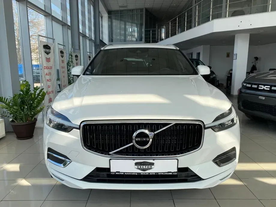 Volvo XC 60 II B4 MHEV AT8 AWD Momentum Pro — imagine 3