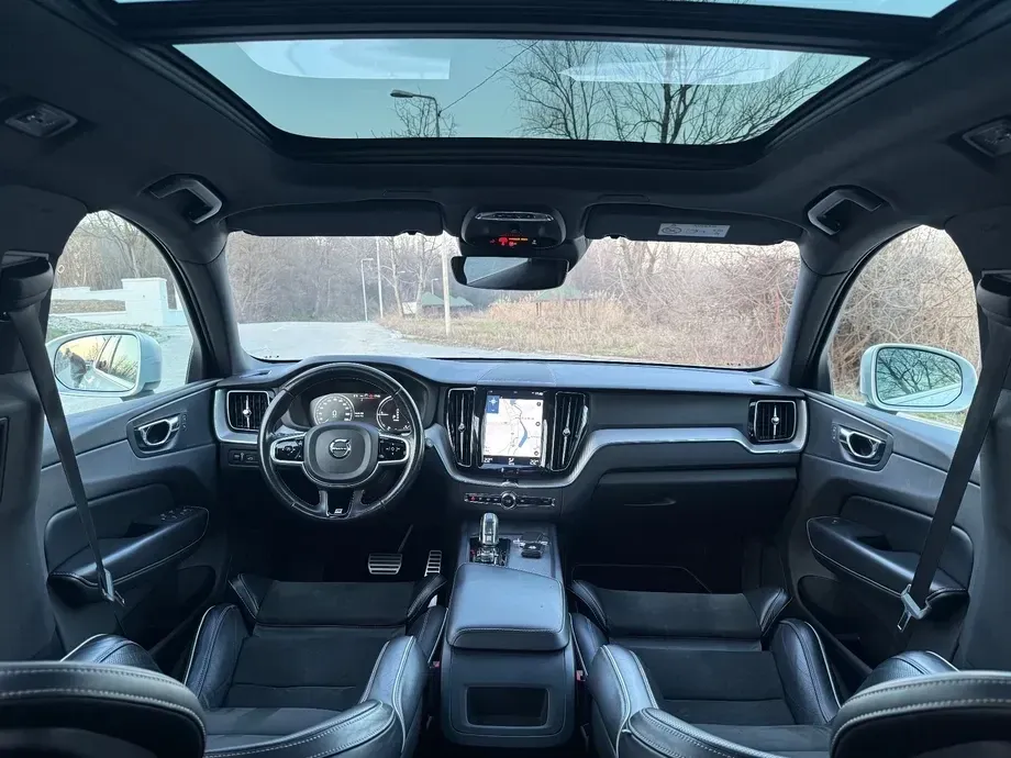 Volvo XC 60 II T8 Twin Engine AWD R-Design — imagine 5