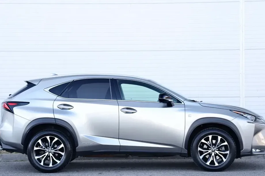 Lexus NX I 300h E-FOUR F SPORT — imagine 3