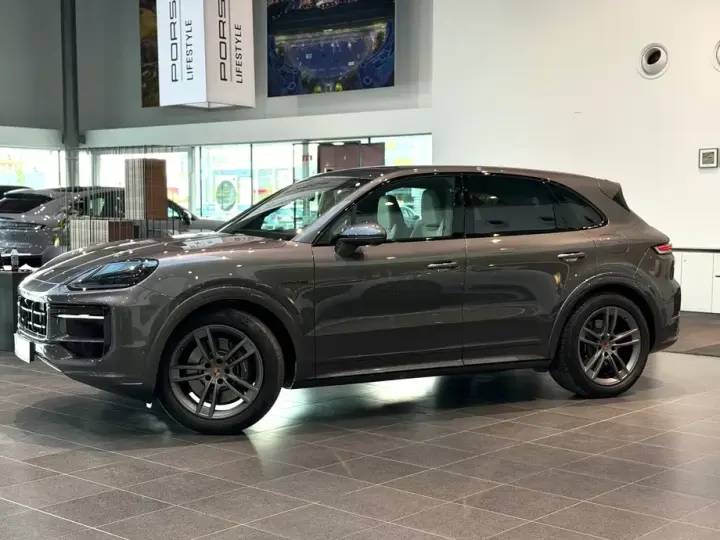 Porsche Cayenne S E-Hybrid