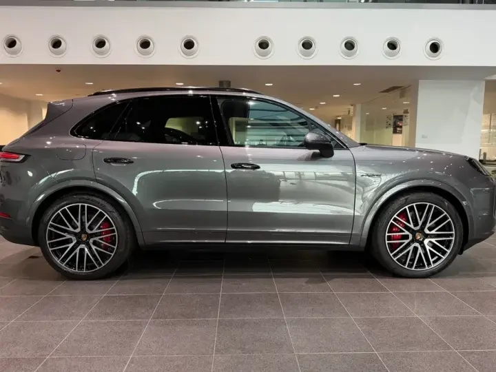 Porsche Cayenne S E-Hybrid Tiptronic S