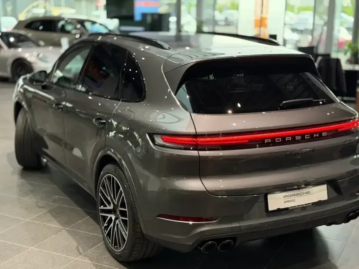 Porsche Cayenne S E-Hybrid Tiptronic S