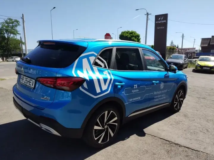 MG ZS HEV