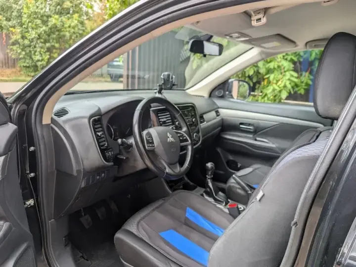 Mitsubishi Outlander III 2.2 DI-D 4WD Intense