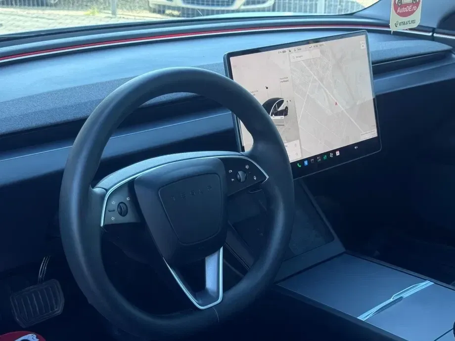 Tesla Model 3 — imagine 6