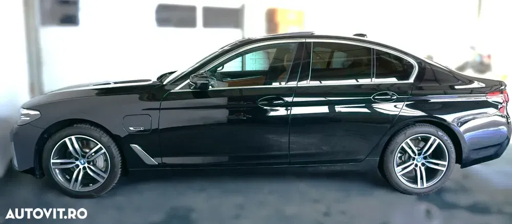 BMW Seria 5 G30/G31 [2017 - Prezent] 530e Aut. Luxury Line — imagine 3