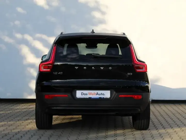 Volvo XC 40 B3 AT FWD MHEV Plus Dark
