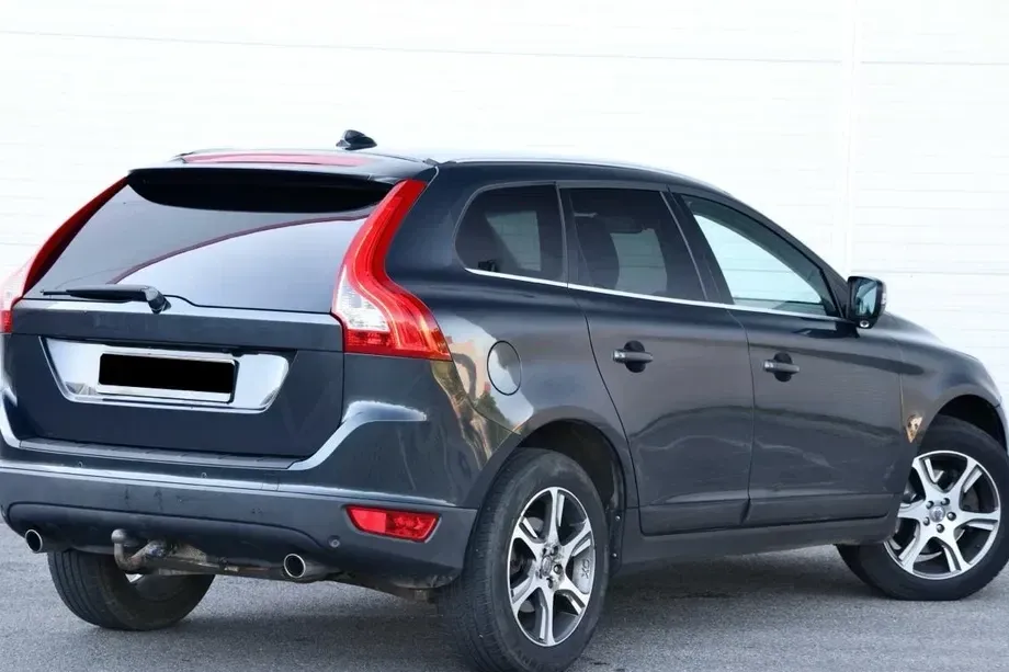 Volvo XC 60 I D5 AWD A6 Basic — imagine 6