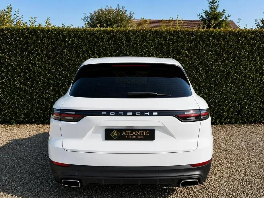 Porsche Cayenne Standard — imagine 3