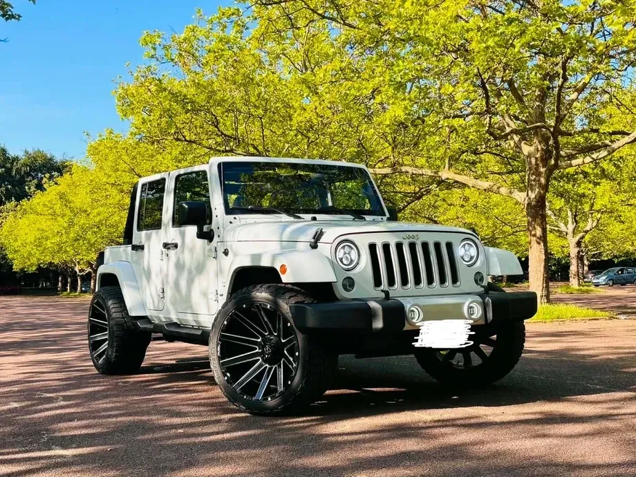 Jeep Wrangler — imagine 3