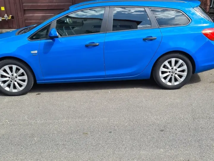 Opel Astra J 1.7 CDTI DPF ecoFLEX TourerStart/Stop 105g Sport