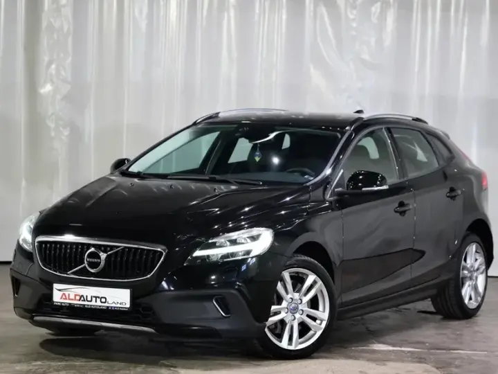 Volvo V40 II