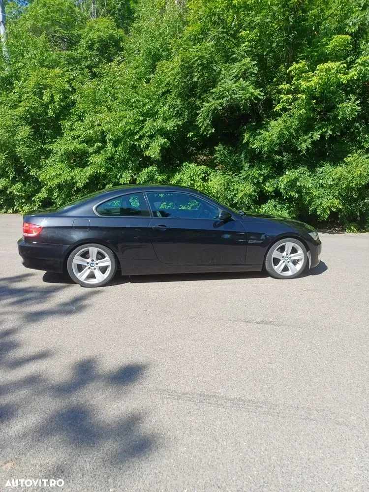 BMW Seria 3 E90/E91/E92/E93 [2005 - 2013] 320d — imagine 3