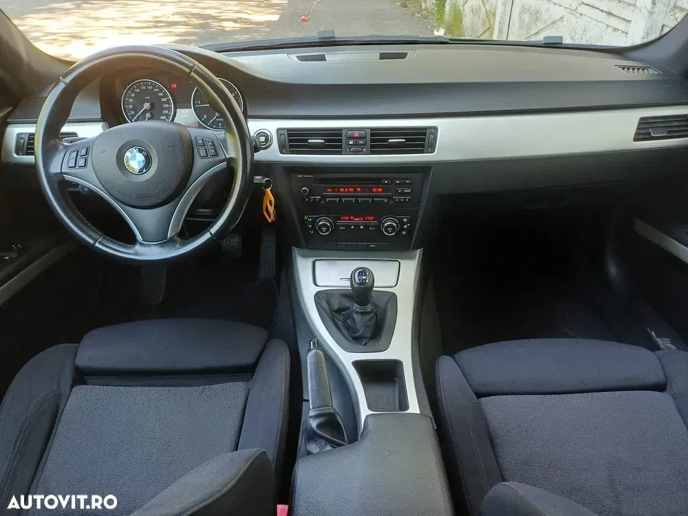 BMW Seria 3 E90/E91/E92/E93 [2005 - 2013] 320d — imagine 6