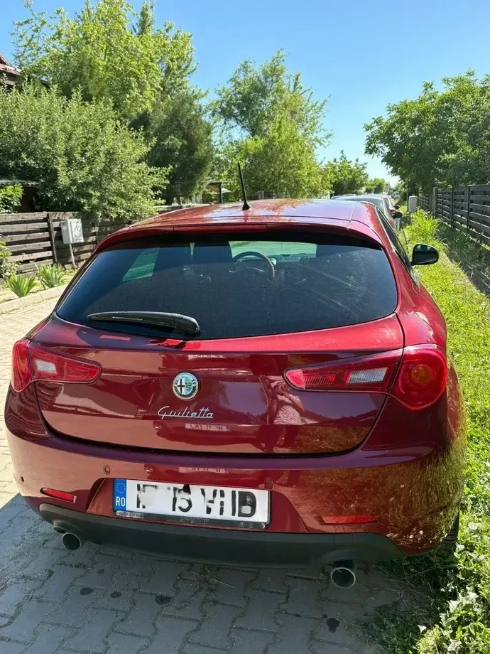 Alfa Romeo Giulietta 2.0 JTDM 20V TCT Lusso — imagine 5