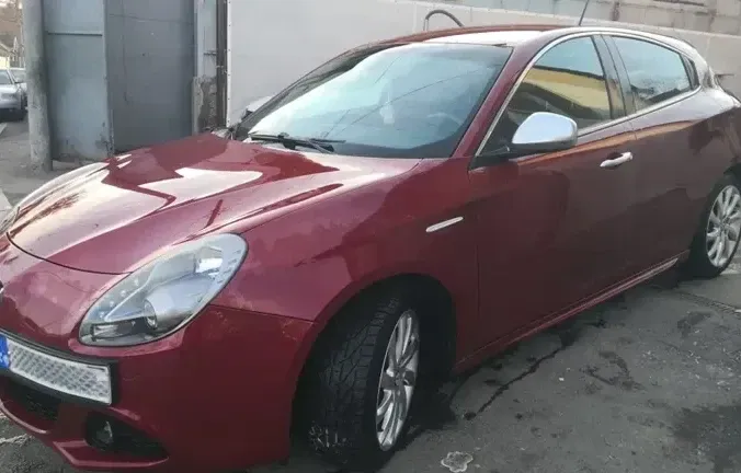 Alfa Romeo Giulietta 2.0 JTDM 20V TCT Lusso — imagine 2