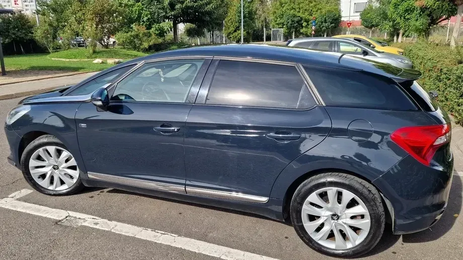 Citroën DS5 Hybrid4 EGS6 SportChic — imagine 5