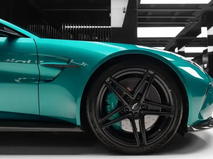 Aston Martin V8 Vantage