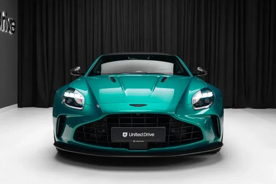 Aston Martin V8 Vantage — imagine 2