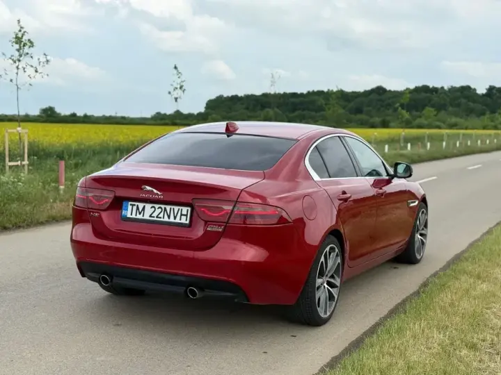 Jaguar XE 25d AWD Aut. Portfolio