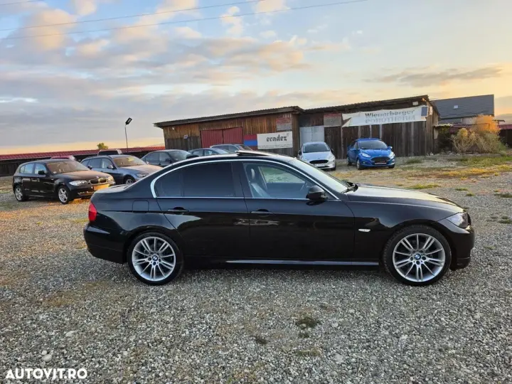 BMW Seria 3 E90/E91/E92/E93 [2005 - 2013] 318d DPF Aut. Edition Exclusive