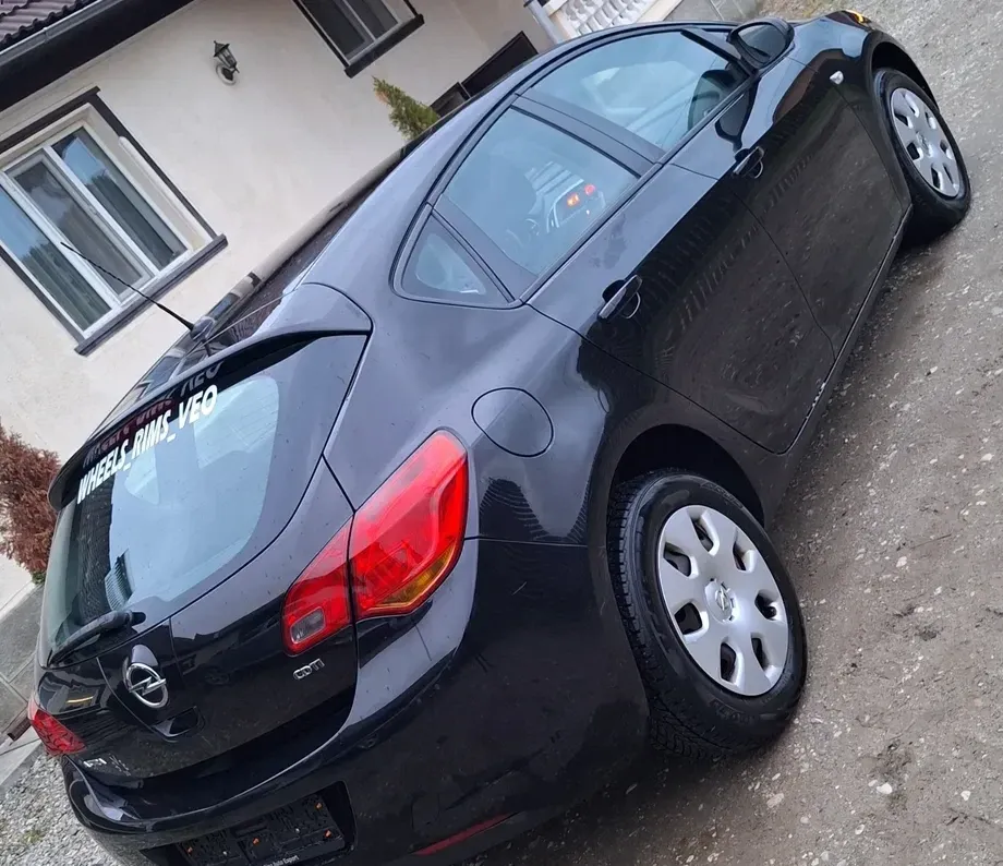 Opel Astra J 2.0 CDTI — imagine 3