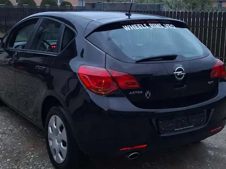 Opel Astra J 2.0 CDTI