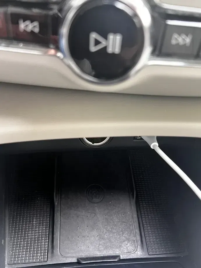 Volvo XC 40 D3 Geartronic Momentum — imagine 3