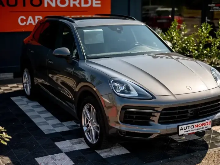 Porsche Cayenne Standard