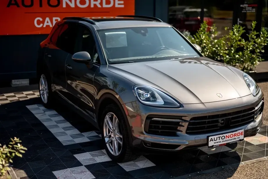 Porsche Cayenne Standard — imagine 3