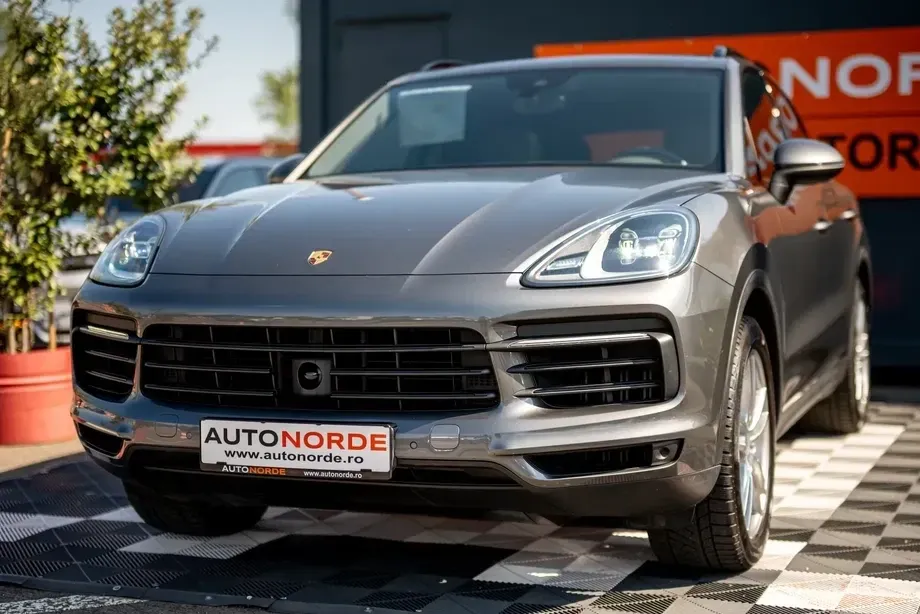 Porsche Cayenne Standard — imagine 5