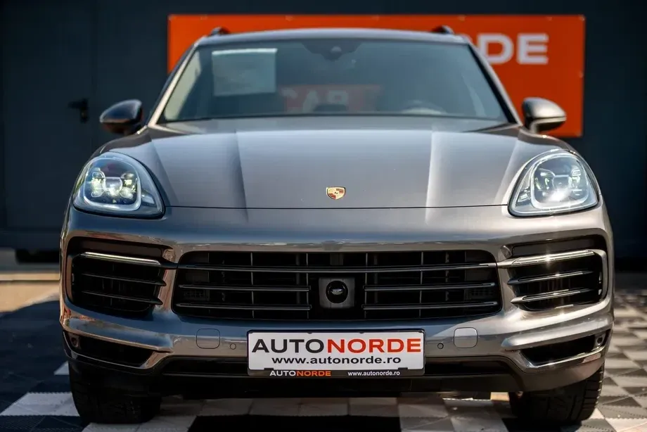 Porsche Cayenne Standard — imagine 4