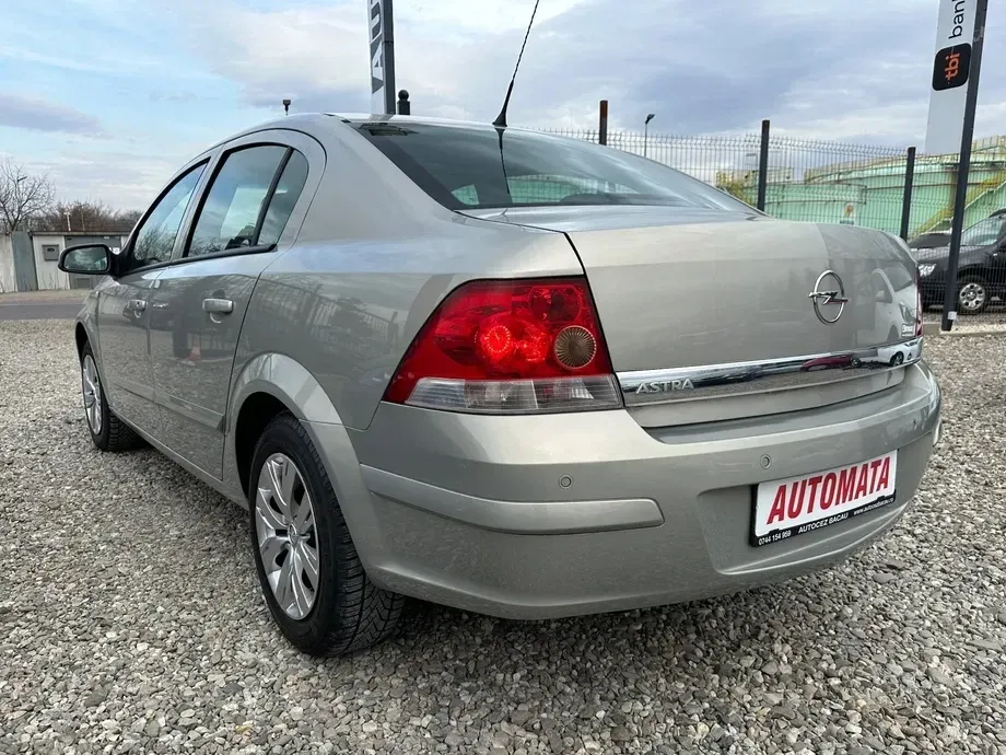 Opel Astra 1.6 Automatik Selection — imagine 2