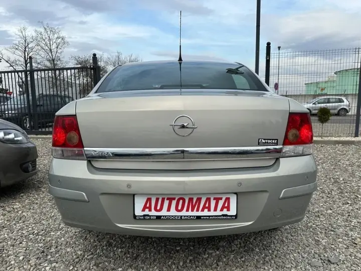 Opel Astra 1.6 Automatik Selection