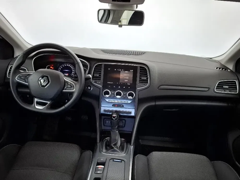 Renault Mégane IV TCE 140 Equilibre — imagine 3