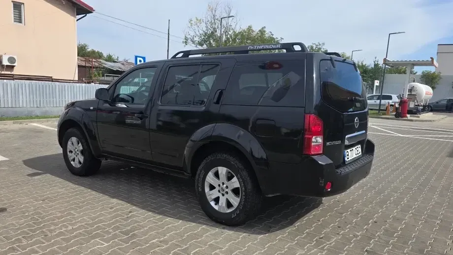 Nissan Pathfinder III 2.5 dCi LE — imagine 6