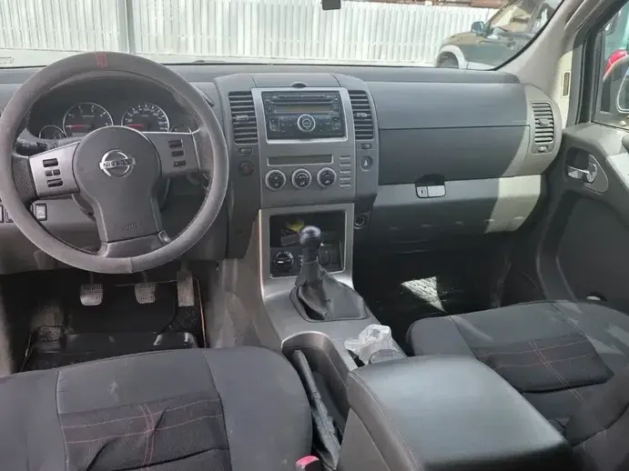 Nissan Pathfinder III 2.5 dCi LE