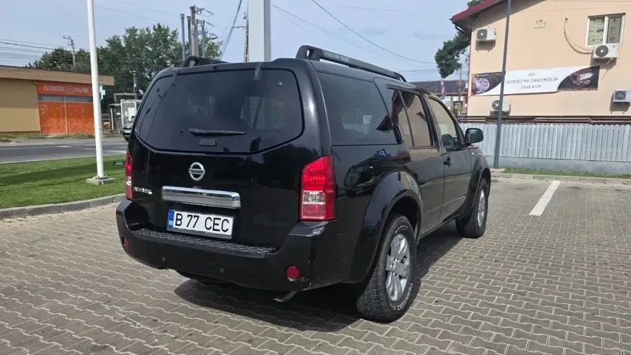 Nissan Pathfinder III 2.5 dCi LE — imagine 4