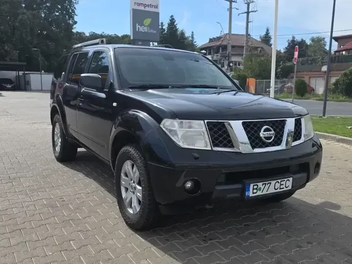 Nissan Pathfinder III 2.5 dCi LE