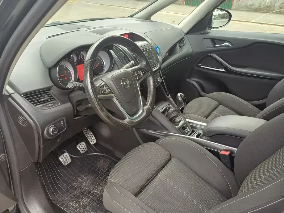 Opel Zafira C [2011 - Prezent Tourer 2.0 CDTI Active — imagine 4
