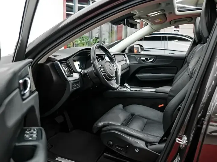 Volvo XC 60 II Recharge T6 Twin Engine eAWD Inscription Expression