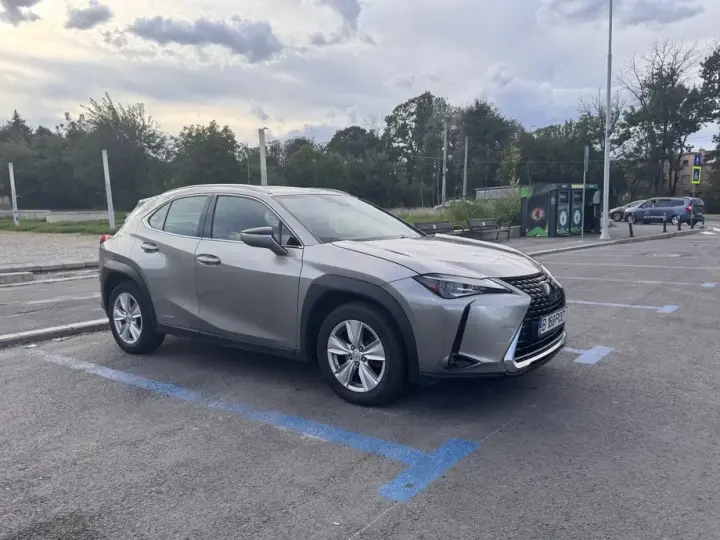 Lexus UX