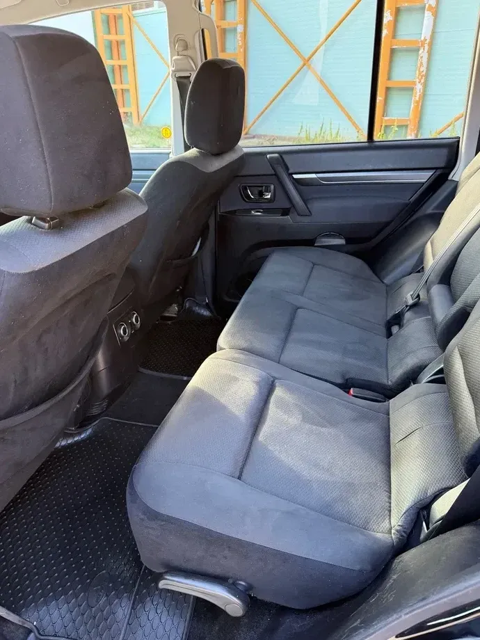 Mitsubishi Pajero IV LWB 3.2 DI-D Invite+ M/T — imagine 6