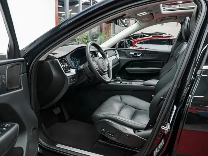 Volvo XC 60 II Recharge T6 Twin Engine eAWD Inscription Expression