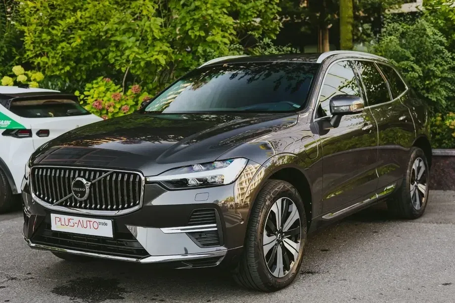 Volvo XC 60 II Recharge T8 AWD AT Ultimate Bright — imagine 4