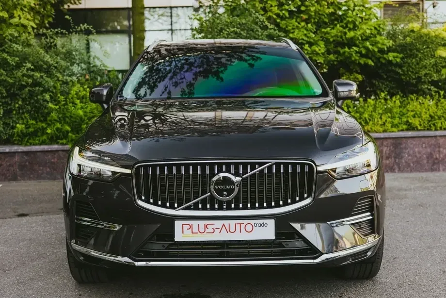 Volvo XC 60 II Recharge T8 AWD AT Ultimate Bright — imagine 2