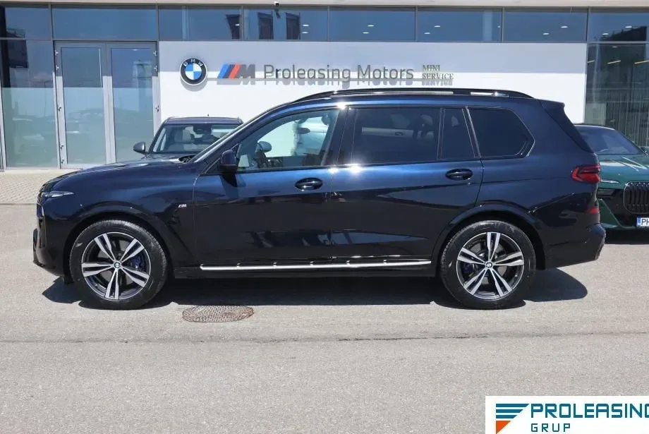 BMW X7 xDrive40i AT MHEV — imagine 3