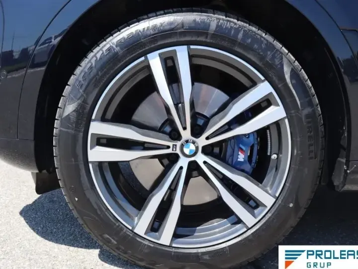 BMW X7 xDrive40i AT MHEV