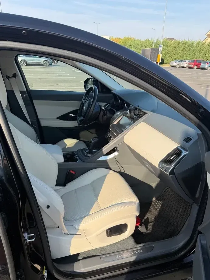 Jaguar E-Pace P200 AWD S — imagine 4